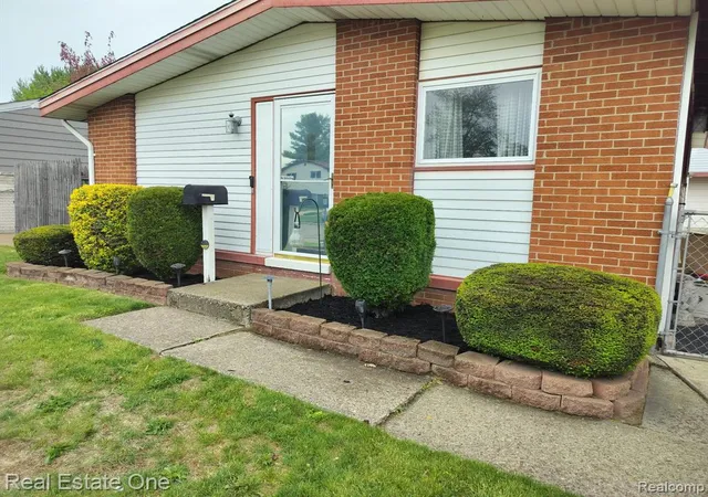 Homes for sale in Westland, MI | 30866 Middlebury St, Westland, MI 48186 | MLS# 61006804
