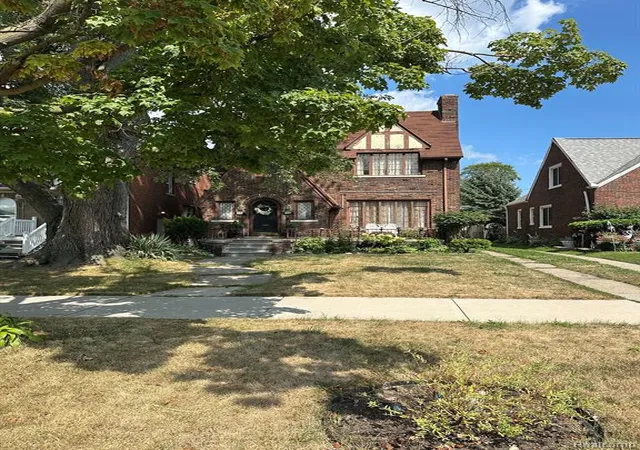 Photo 2 of Multi family home for sale at 386 Piper Blvd, Detroit, MI 48215 3038 | MLS# 61025579 | Listing updated on 2026-08-29