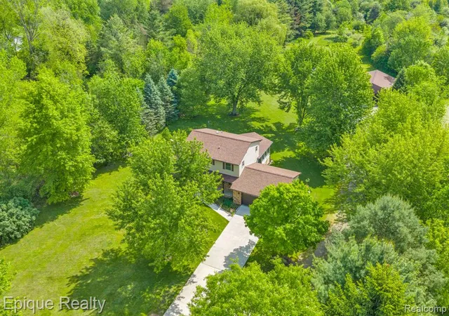 Photo 5 of Single Family Residence at 7493 S Sheridan Ave, Durand, MI 48429 | MLS# 60997106 | | Sold on 2026-06-24