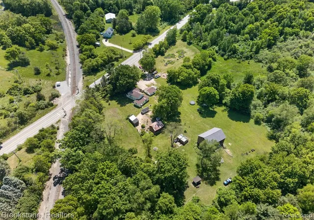 Homes for sale in Clarkston, MI | 9449 & 9437 Andersonville Rd, Clarkston, MI 48346 | MLS# 60998931