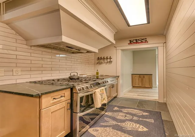 Photo 4 of Single family home for sale at 420 N Evans St, Tecumseh, MI 49286 1454 | MLS# 61024987 | Listing updated on 2026-09-12
