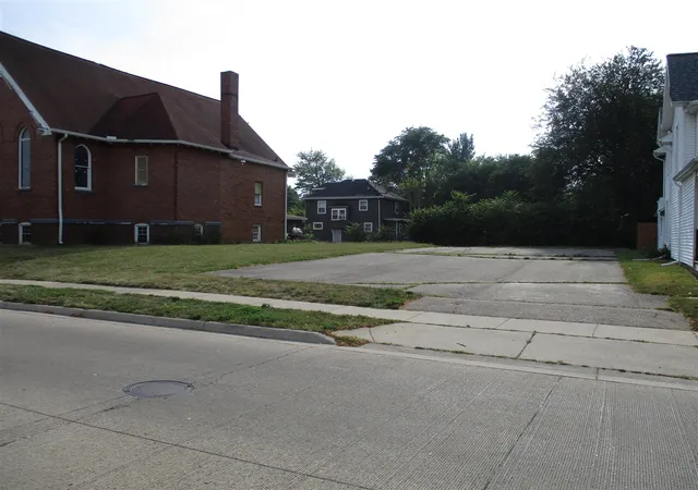 Photo 2 of Land for sale at 608 Greenwood Pl, Jackson, MI 49203 | MLS# 70550879 | Listing updated on 2026-08-07
