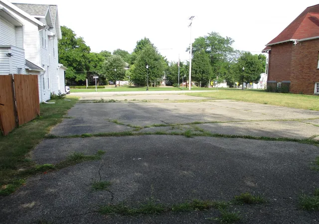 Photo 4 of Land for sale at 608 Greenwood Pl, Jackson, MI 49203 | MLS# 70550879 | Listing updated on 2026-08-07
