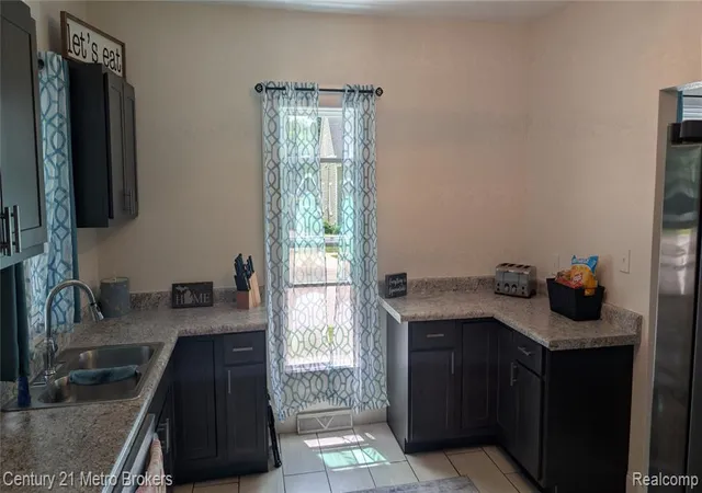 3rd image of 301 Mill St, Flushing, MI 48433 | MLS# 61004184