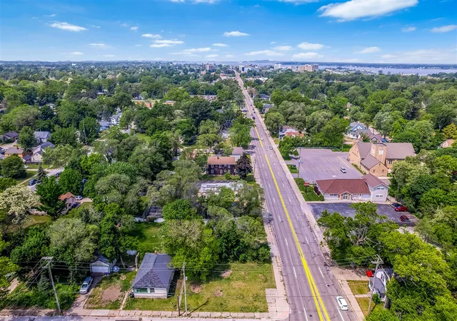 Photo 2 of Sale Pending at 719 E Apple Ave, Muskegon, MI 49442 | MLS# 70473789 | Listing updated on 2026-03-20