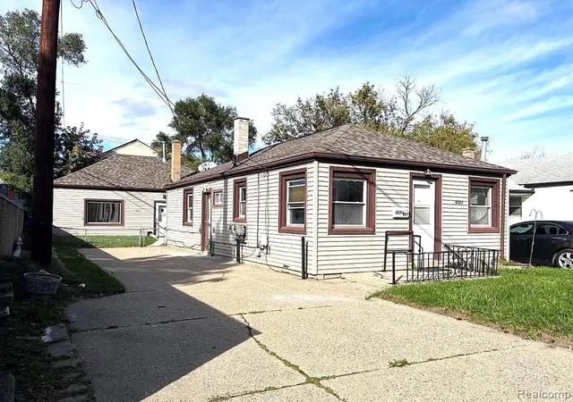 Photo 1 of Single family home for sale at 8023 Hupp Ave, Warren, MI 48089 2315 | MLS# 61039147 | Listing updated on 2026-10-30