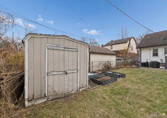 Homes for sale in Ferndale, MI | 265 E Lewiston Ave, Ferndale, MI 48220 | MLS# 61000109