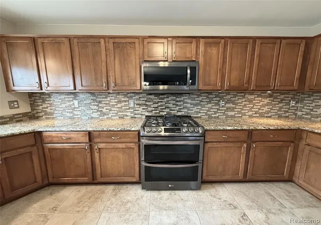 Photo 5 of Single family home for sale at 28948 Pinehurst Dr, Chesterfield, MI 48051 | MLS# 61021526 | Listing updated on 2026-09-01