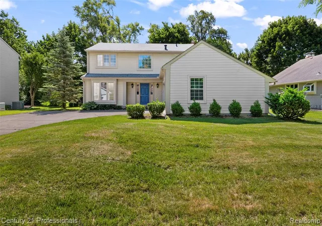 Photo 3 of Single family home for sale at 1872 Flemington Dr, Troy, MI 48098 2559 | MLS# 61025271 | Listing updated on 2026-08-28