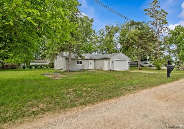 Photo 4 of Single family home for sale at 1145 Bayfield St, Lake Orion, MI 48362 3609 | MLS# 61012125 | Listing updated on 2026-09-02