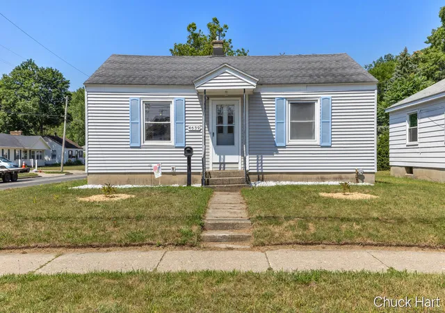 Homes for sale in Grand Rapids, MI | 4639 Walton Ave, Grand Rapids, MI 49548 | MLS# 70544851