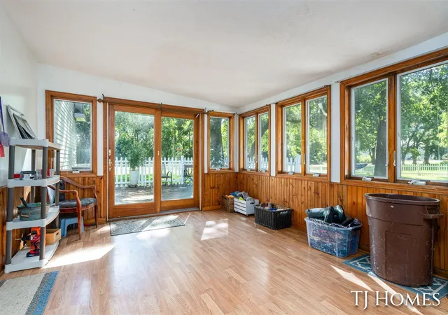 Photo 4 of Sale Pending at 281 N Main St, Casnovia, MI 49318 | MLS# 70553927 | Listing updated on 2026-09-11