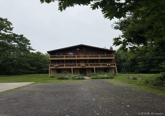 Homes for sale in Chassell, MI | 21123 Broemer Rd, Chassell, MI 49916 | MLS# 50213674