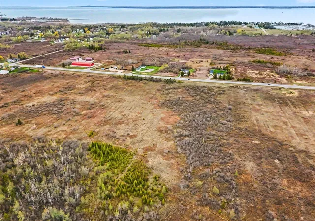 Homes for sale in Cheboygan, MI | 1734 E State St, Cheboygan, MI 49721 | MLS# 70532593