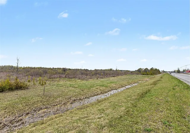 Homes for sale in Cheboygan, MI | 1734 E State St, Cheboygan, MI 49721 | MLS# 70532593
