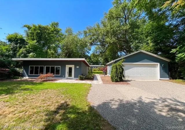 Photo 1 of Single family home for sale at 1560 Sable St, Commerce Township, MI 48382 | MLS# 61026089 | Listing updated on 2026-09-01