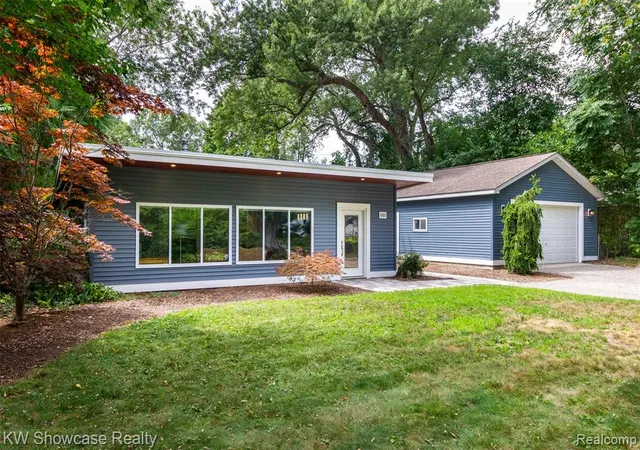 Photo 2 of Single family home for sale at 1560 Sable St, Commerce Township, MI 48382 | MLS# 61026089 | Listing updated on 2026-09-01