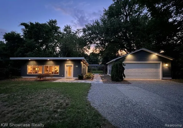 Photo 41 of Single family home for sale at 1560 Sable St, Commerce Township, MI 48382 | MLS# 61026089 | Listing updated on 2026-09-01