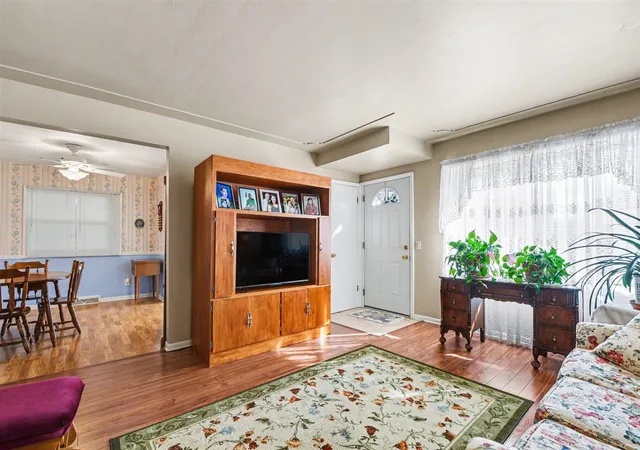 Homes for sale in Grand Rapids, MI | 229 Marcus St, Grand Rapids, MI 49548 | MLS# 70517571