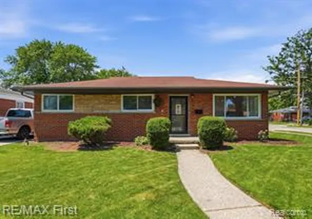 Homes for sale in Eastpointe, MI | 24307 Teppert Ave, Eastpointe, MI 48021 | MLS# 61009806