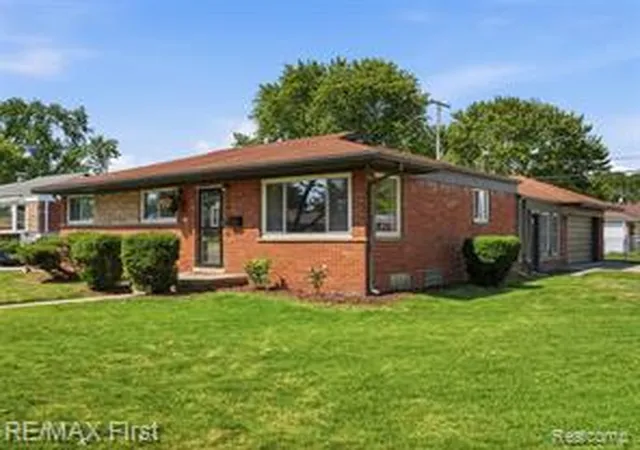 Homes for sale in Eastpointe, MI | 24307 Teppert Ave, Eastpointe, MI 48021 | MLS# 61009806