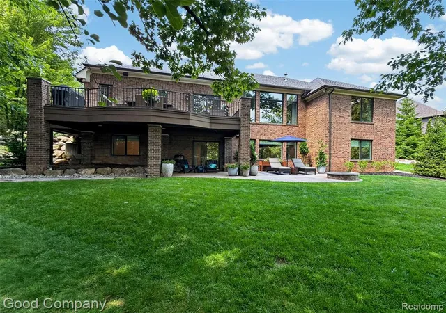 Homes for sale in Rochester Hills, MI | 1946 Acorn Glen, Rochester Hills, MI 48306 | MLS# 61008676