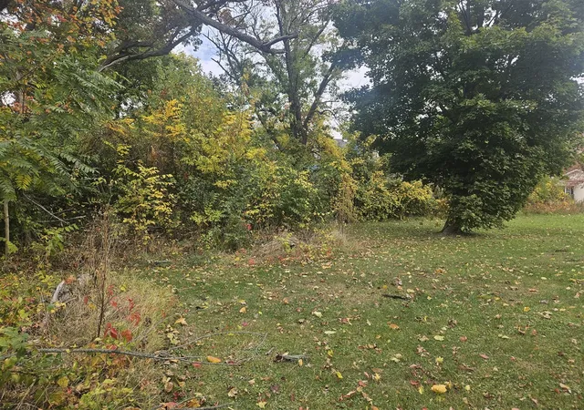 Photo 3 of Sale Pending at 238 Pine St, Benton Harbor, MI 49022 | MLS# 70549508 | Listing updated on 2026-08-19