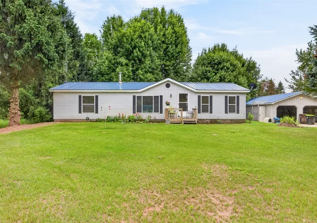 Homes for sale in Harrison, MI | 6178 Meredith Grade Rd, Harrison, MI 48625 | MLS# 70543097
