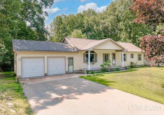 1st image of 9 Weston Ave, Gladstone, MI 49837 | MLS# 50216221
