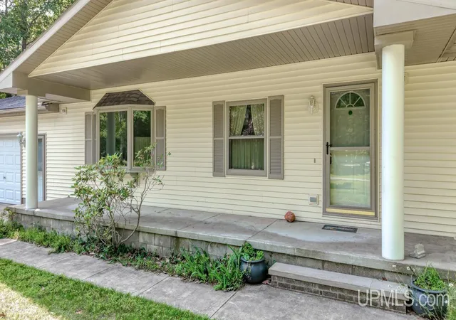 2nd image of 9 Weston Ave, Gladstone, MI 49837 | MLS# 50216221