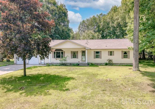 3rd image of 9 Weston Ave, Gladstone, MI 49837 | MLS# 50216221