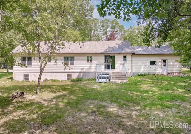 5th image of 9 Weston Ave, Gladstone, MI 49837 | MLS# 50216221