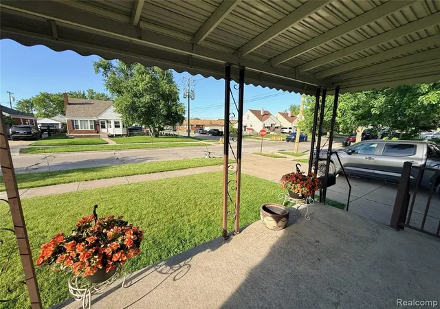 Homes for sale in Lincoln Park, MI | 2203 White Ave, Lincoln Park, MI 48146 | MLS# 60998363