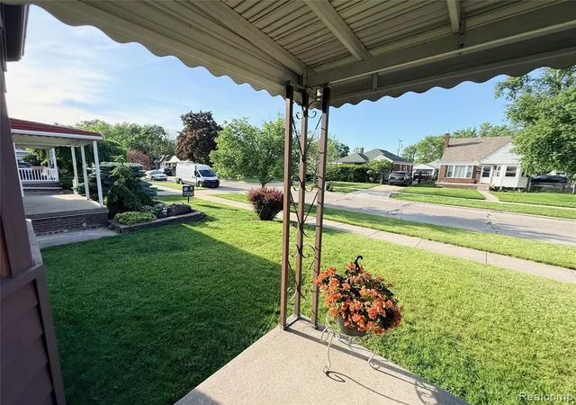 Homes for sale in Lincoln Park, MI | 2203 White Ave, Lincoln Park, MI 48146 | MLS# 60998363