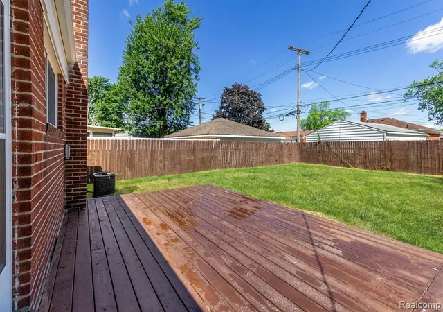 33rd image of 24865 Ridgecroft Ave, Eastpointe, MI 48021 | MLS# 61003997
