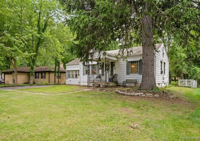 Homes for sale in Southfield, MI | 22341 Nancy Ave, Southfield, MI 48033 | MLS# 61006973