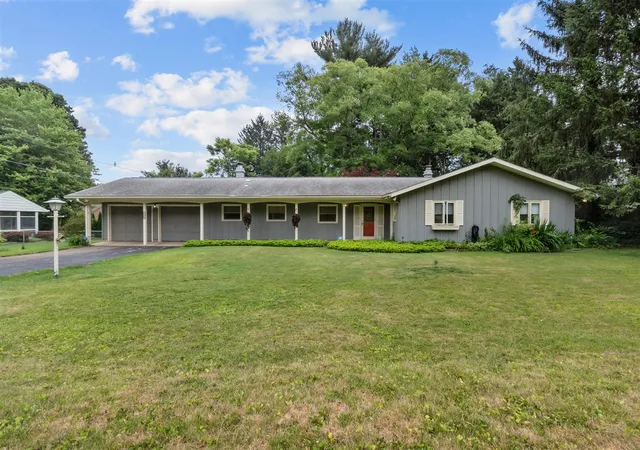 Homes for sale in Niles, MI | 1005 Sassafras Ln, Niles, MI 49120 | MLS# 70539970