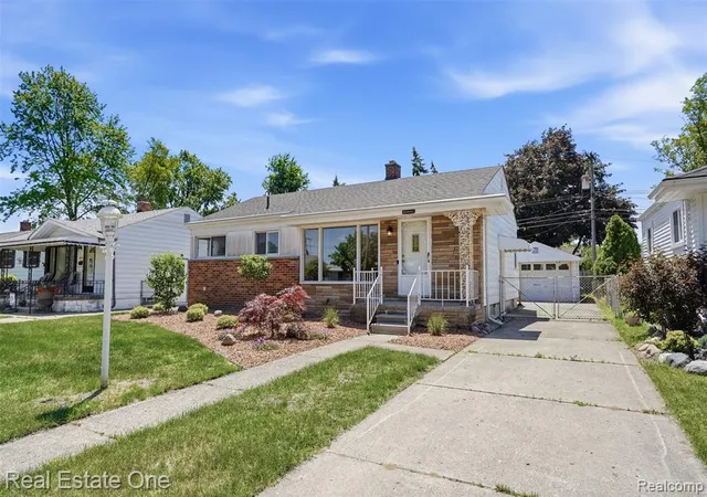 Homes for sale in Garden City, MI | 33441 Alta St, Garden City, MI 48135 | MLS# 60998941