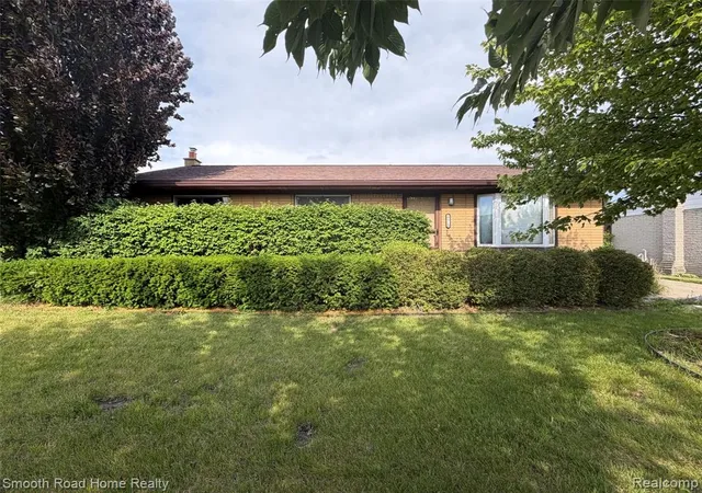 1st image of 27719 Mayfair Ave, Brownstown Twp, MI 48183 | MLS# 61003164