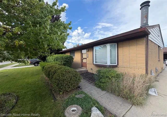 2nd image of 27719 Mayfair Ave, Brownstown Twp, MI 48183 | MLS# 61003164