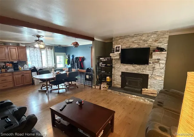 3rd image of 27719 Mayfair Ave, Brownstown Twp, MI 48183 | MLS# 61003164