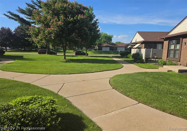 Homes for sale in Plymouth, MI | 40318 Newport Dr, Plymouth, MI 48170 | MLS# 61005082