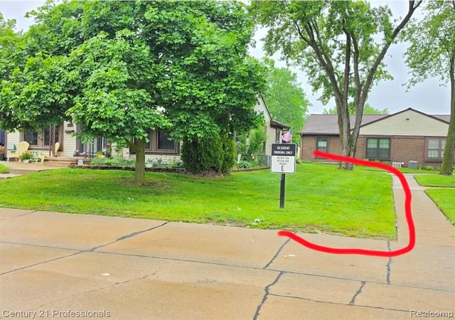 Homes for sale in Plymouth, MI | 40318 Newport Dr, Plymouth, MI 48170 | MLS# 61005082