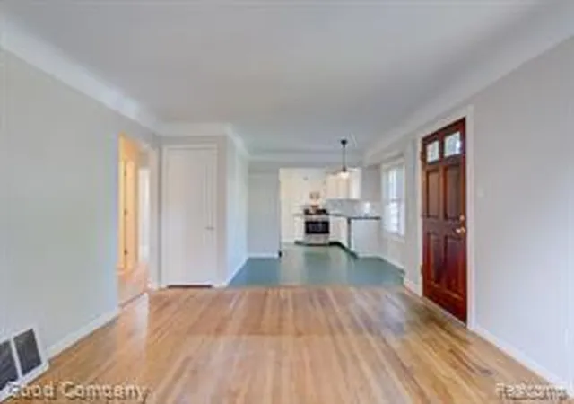 Homes for sale in Berkley, MI | 1800 Cummings Ave, Berkley, MI 48072 | MLS# 61008323