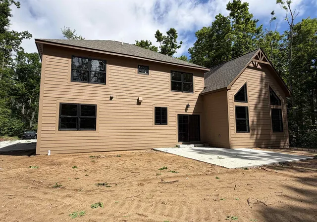 4th image of 1932 Kitzbuhel Dr, Boyne City, MI 49712 | MLS# 80070684