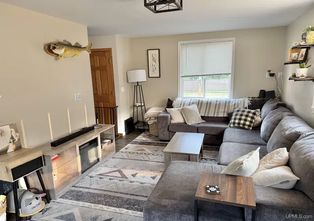 Photo 3 of Single family home for sale at 5251 E Sunset Rd, Ironwood, MI 49938 | MLS# 50217951 | Listing updated on 2026-10-06