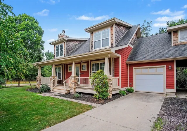 1st image of 3048 Park Dr, Douglas, MI 49406 | MLS# 70552568