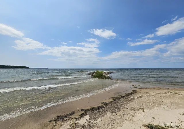 Photo 3 of Single family home for sale at 7431 0025 Rd, Garden, MI 49835 | MLS# 50216274 | Listing updated on 2026-09-24