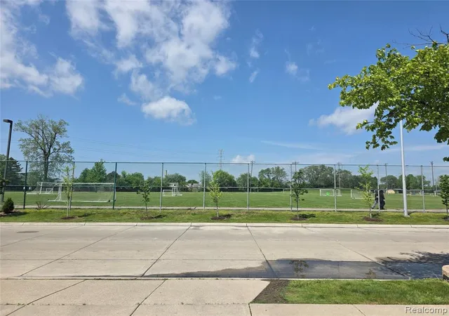 Photo 4 of Single family home for sale at 5858 Reuter St, Dearborn, MI 48126 | MLS# 60994363 | Listing updated on 2026-07-07