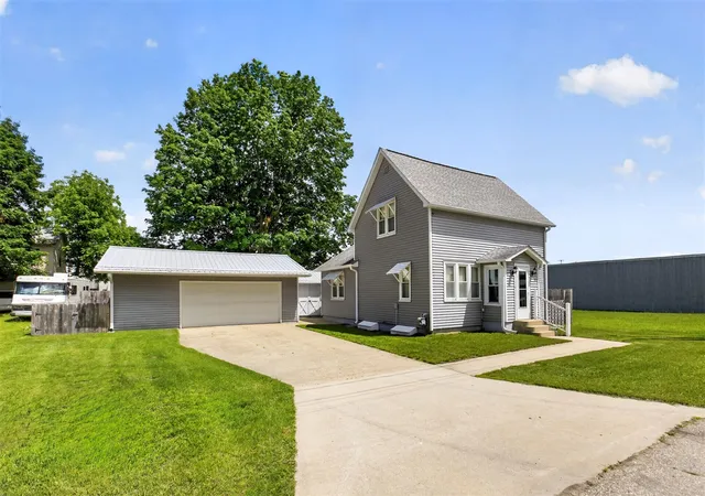 Homes for sale in Reed City, MI | 124 E Bittner Ave, Reed City, MI 49677 | MLS# 70540839